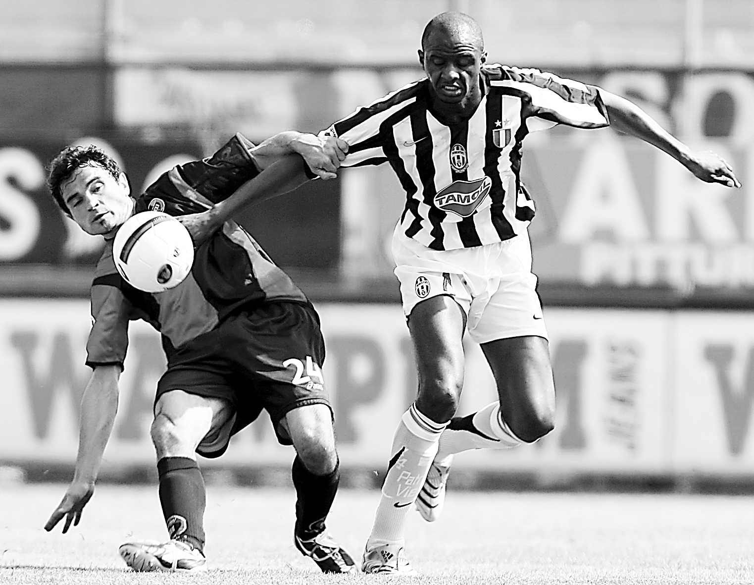 同时打入了 同时打入了