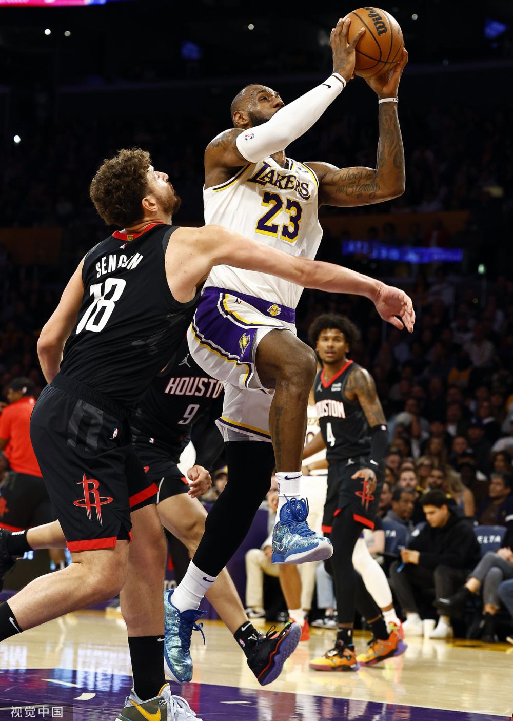 占据上风 占据上风