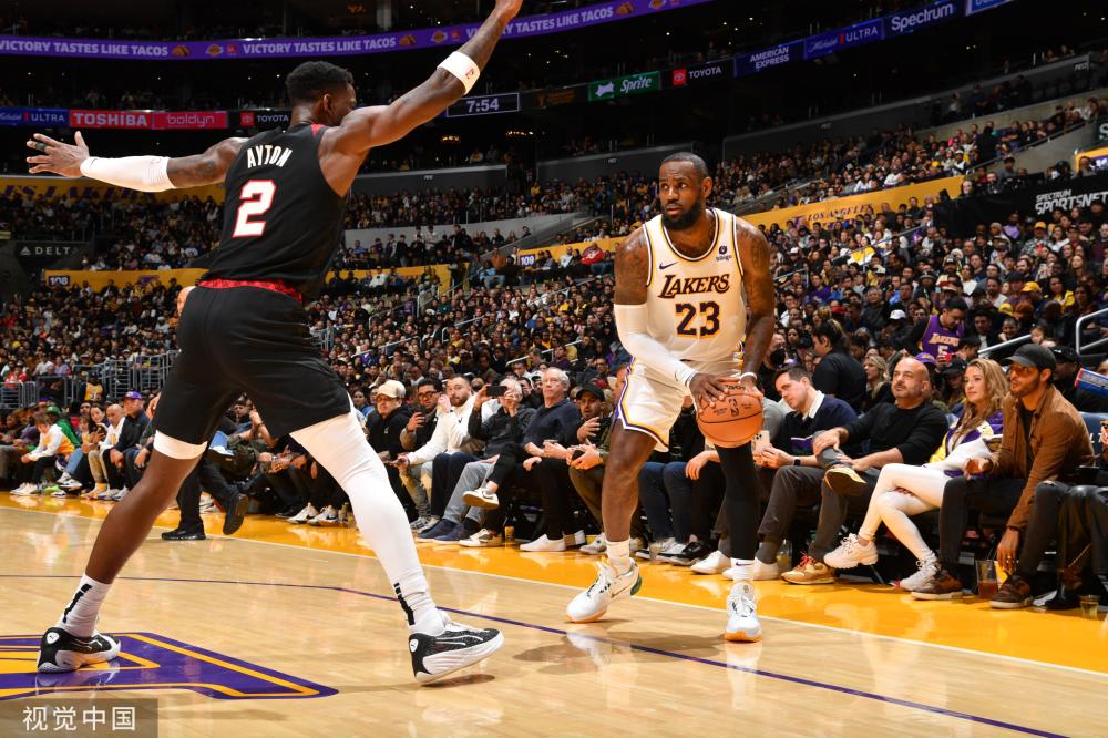 惊人表现 惊人表现