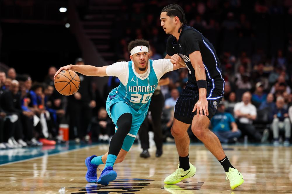 更有评论称 更有评论称