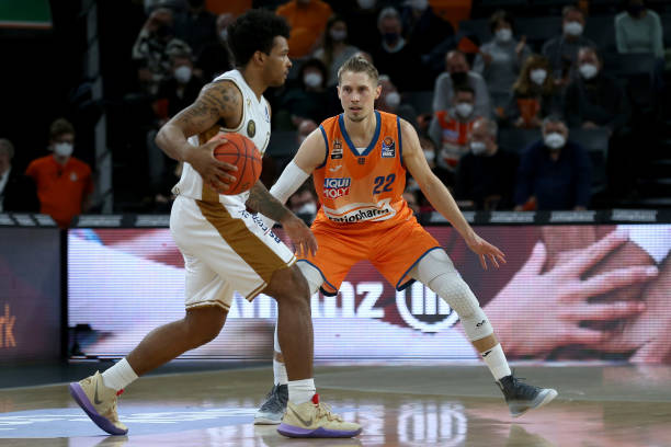 反而是这支 反而是这支